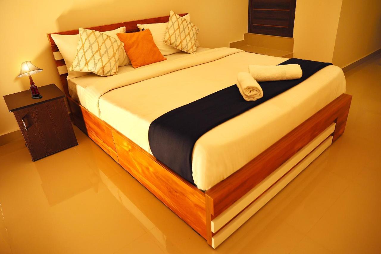 술탄 바테리 Loyal Residency B&B 외부 사진