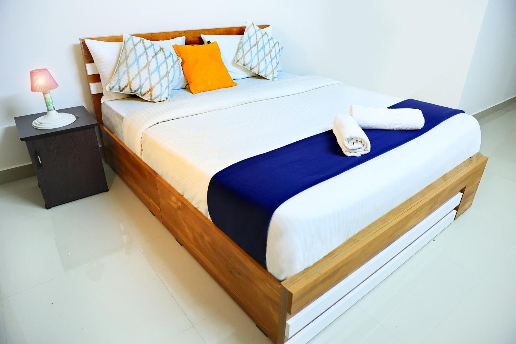 술탄 바테리 Loyal Residency B&B 외부 사진